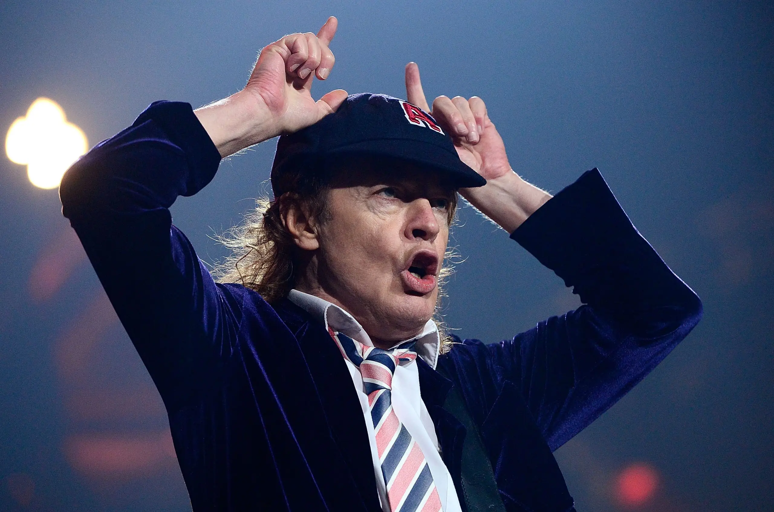 Angus Młody zdjęcie 2