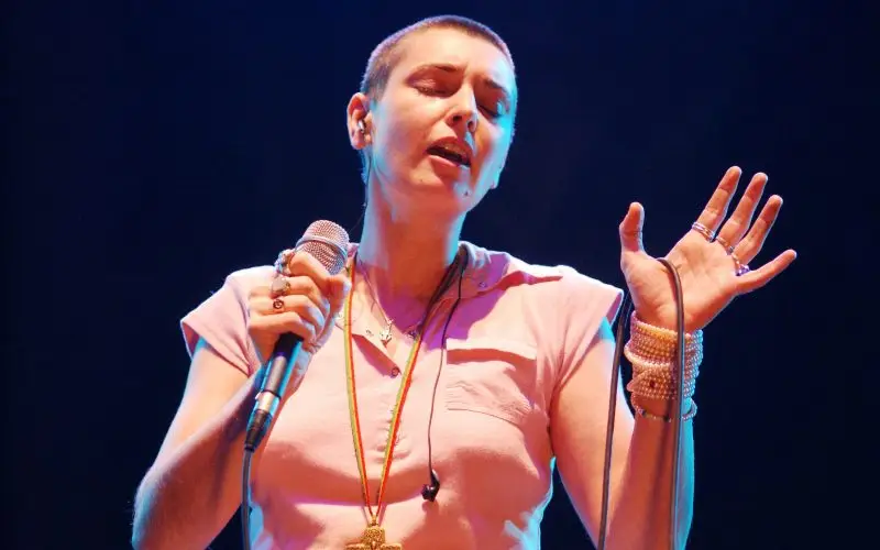 Sinead O’Connor Net Worth - Wiki, ikä, paino ja pituus, ihmissuhteet, perhe ja paljon muuta