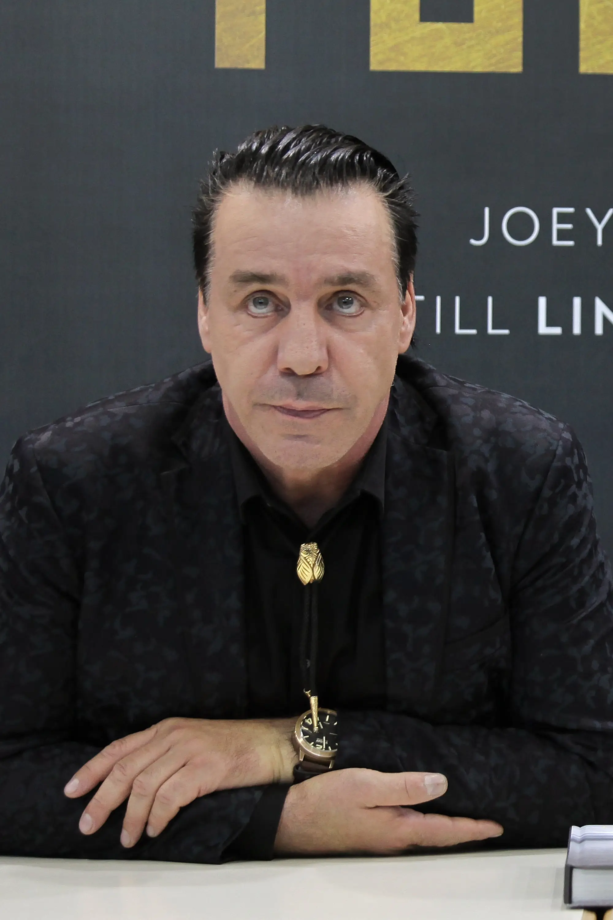 Till Lindemann Net Worth - Wiki, ikä, paino ja pituus, ihmissuhteet, perhe ja paljon muuta