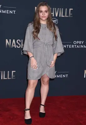 Maisy Stella Height Weight Measurements