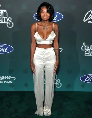 Summer Walker Height Weight Stats