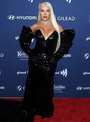 Christina Aguilera Height Weight Feet Size