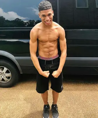 NLE Choppa Measurements and Facts