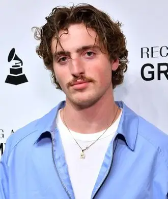 Benson Boone Profile