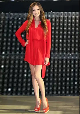 Nadine Coyle Height Weight Body Figure Shape