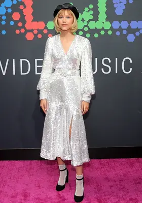 Grace VanderWaal Height Weight Shoe Size