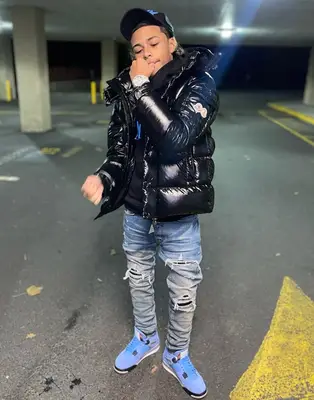 DD Osama misura le dimensioni dell'età della famiglia