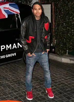 Chris Brown Body Measurements