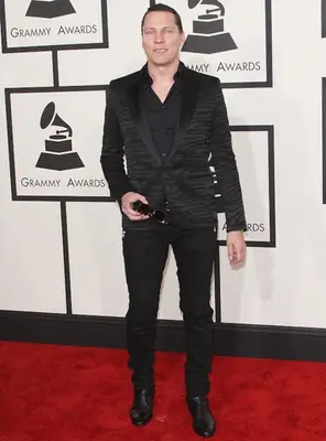 DJ Tiesto Height Weight Stats