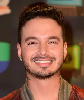 J Balvin Peso Misure del corpo