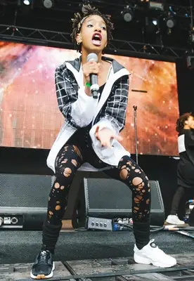 Willow Smith Height Weight Body Figure Shape