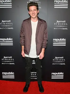 Charlie Puth Height Weight Body Shape