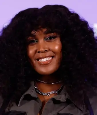 Brittney Spencer Body Misure più basse di scarpa statistica