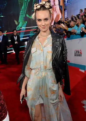 MØ singer Height Weight Body Figure Shape