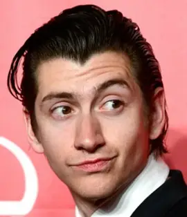 Alex Turner Peso pesa le misure del corpo