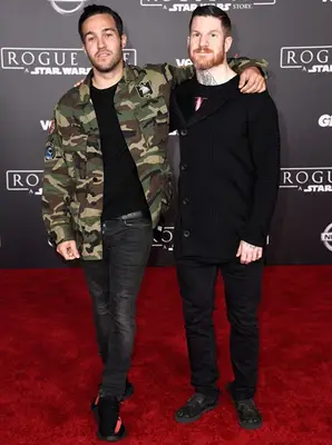 Pete Wentz Measurements Body Stats