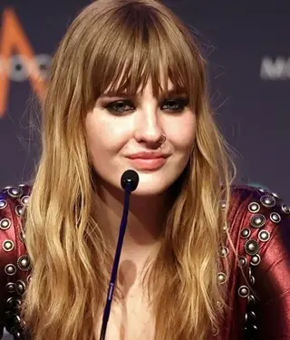 Il corpo di Angelis misura il peso della scarpa statistica