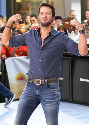Luke Bryan Body Measurements Height Weight