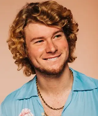 Il sugo Yung combatte il peso del peso delle misure di età etnica