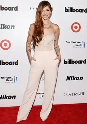 Christina Perri Height Weight Body Shape