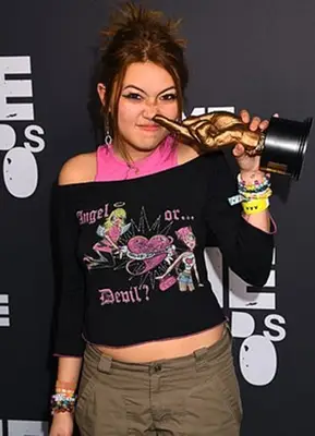 Beabadoobee Measurements and Facts