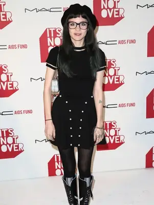 Grimes Height Weight Body Shape