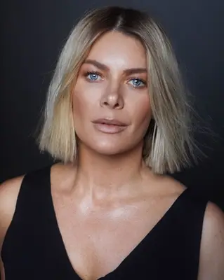 Singer Natalie Bassingthwaighte