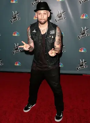 Joel Madden Height Weight Body Shape