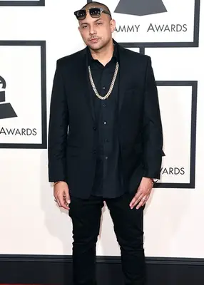 Sean Paul Body Measurements Shoe Size