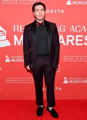 Hoodie Allen Height Weight Shoe Size