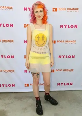 Hayley Williams Body Measurements Height Weight