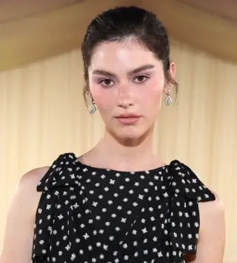 Gracie Abrams Profile