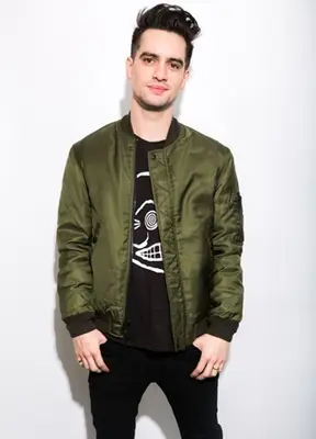 Brendon Urie Height Weight Body Shape