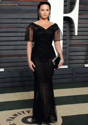 Demi Lovato Height Weight Shoe Size