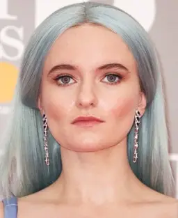 Singer Grace Chatto