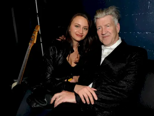 David Lynchistä tulee jälleen maailman kauhistuttavin isä 66-vuotiaana