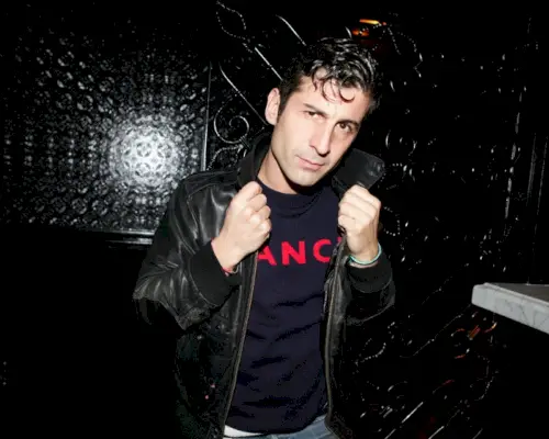 Le Baron, New Yorkin odotetuin yökerho periaatteessa koskaan, on matkalla