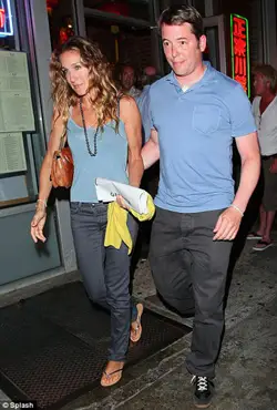 Sarah Jessica Parker ja Matthew Broderick tekevät mukavia kameroita varten