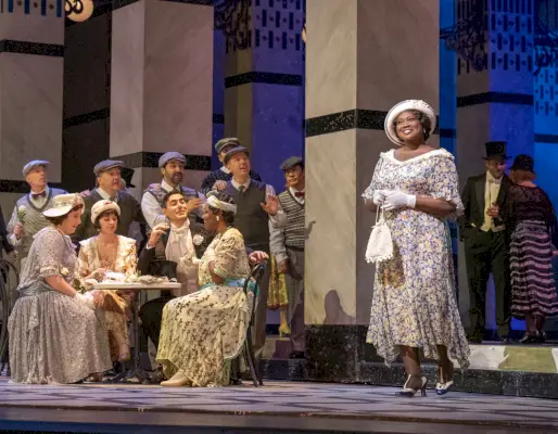 Angel Blue ja Speranza Scappucci nostavat The Metin jokseenkin päivätyn 'La Rondinen'