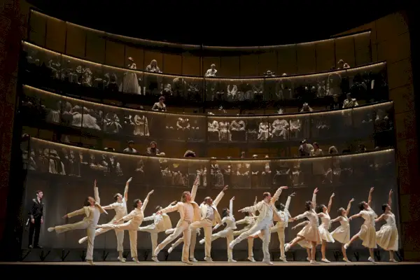 Tancerze arabeska na dużej scenie