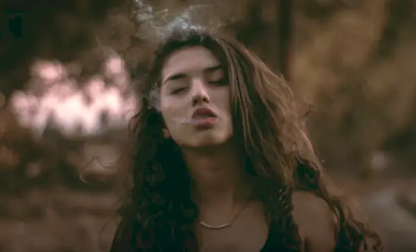 Pot kanske inte skadar dina njurar, men det kommer att göra dig dum