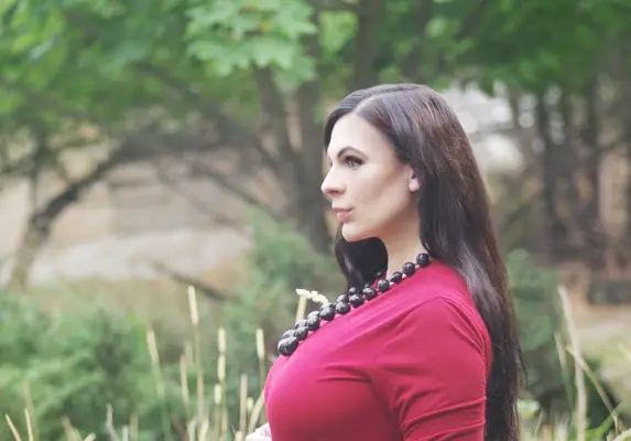 Rosyjska żona Richarda Spencera rozmawia z Trumpem, utopią: pełny wywiad