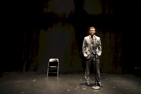 Prawicowa Biblia „Obóz Świętych” dowodzi, że wszyscy nadal są szaleni