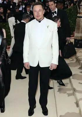 Elon Musk Body Measurements and Facts