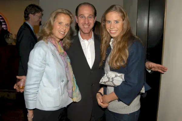 Born Supremacy: perhe on muuttamassa vakaviin kuninkaallisiin kaivauksiin. (Patrick McMullan.)