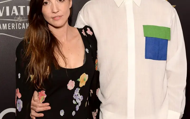 Dan Reynoldsin nettovarallisuus – Wiki, ikä, paino ja pituus, ihmissuhteet, perhe ja paljon muuta