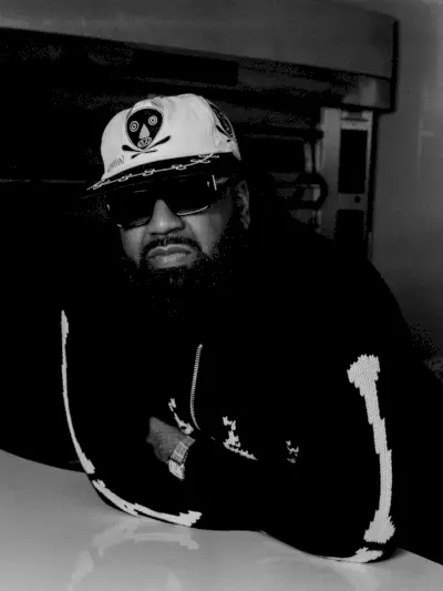 Scarr Pimentel vie New Yorkin pizzatarinansa ympäri maailmaa