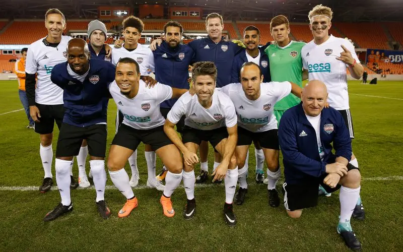 Kyle Martino nettovärde - Wiki, ålder, vikt och längd, relationer, familj och mer