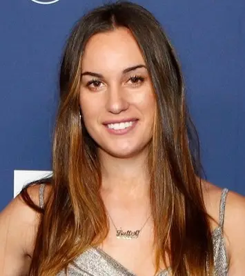 Hannah Berner misura il corpo in base al peso statistico dell'età