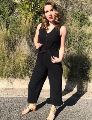 Taylor Tomlinson Height Weight Measurements